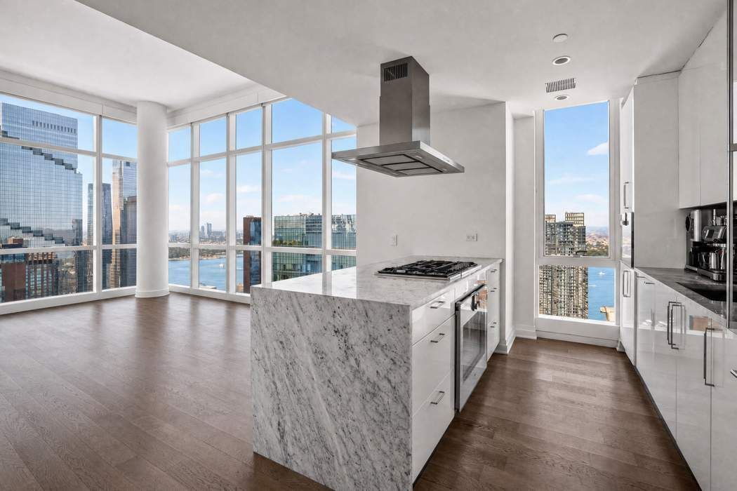 460 West 42nd Street Penthouse 1J Clinton New York NY 10036