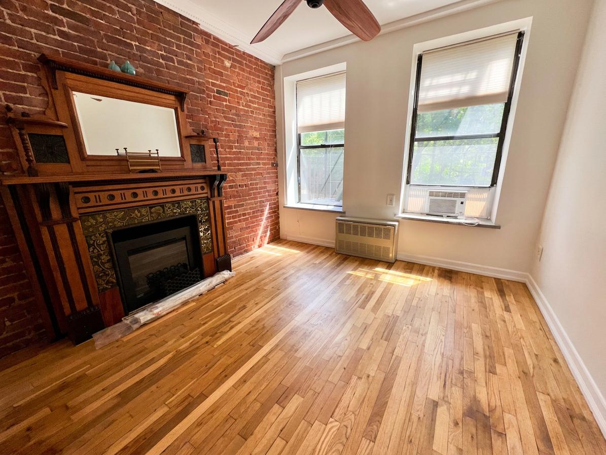 118 Clinton Avenue Clinton Hill Brooklyn NY 11205