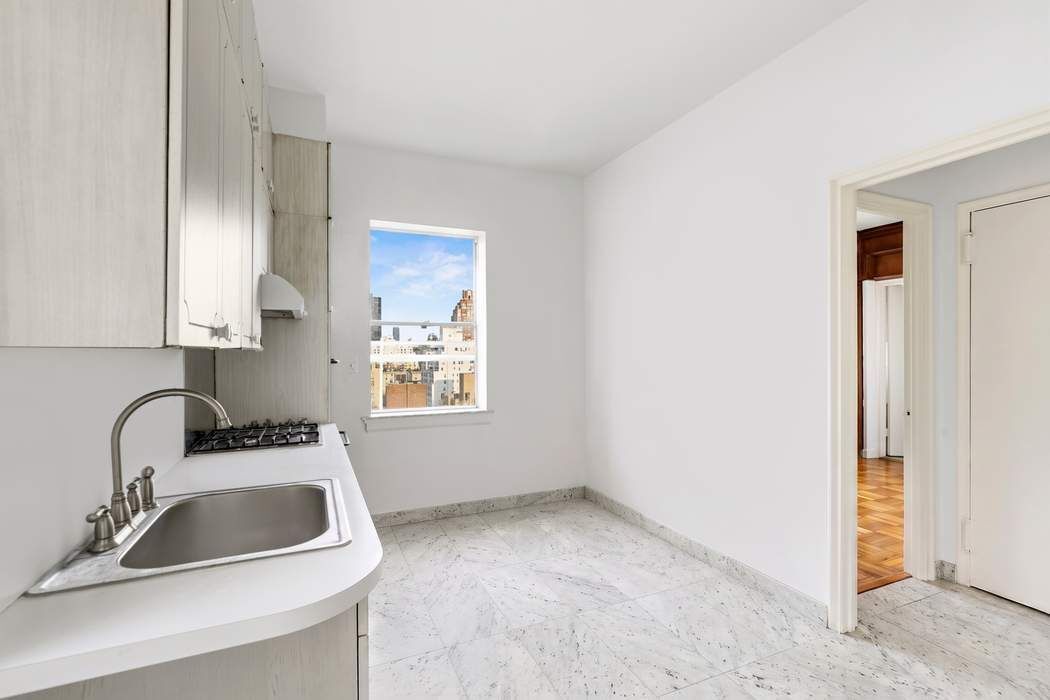 860 Fifth Avenue PHJ Upper East Side New York NY 10065