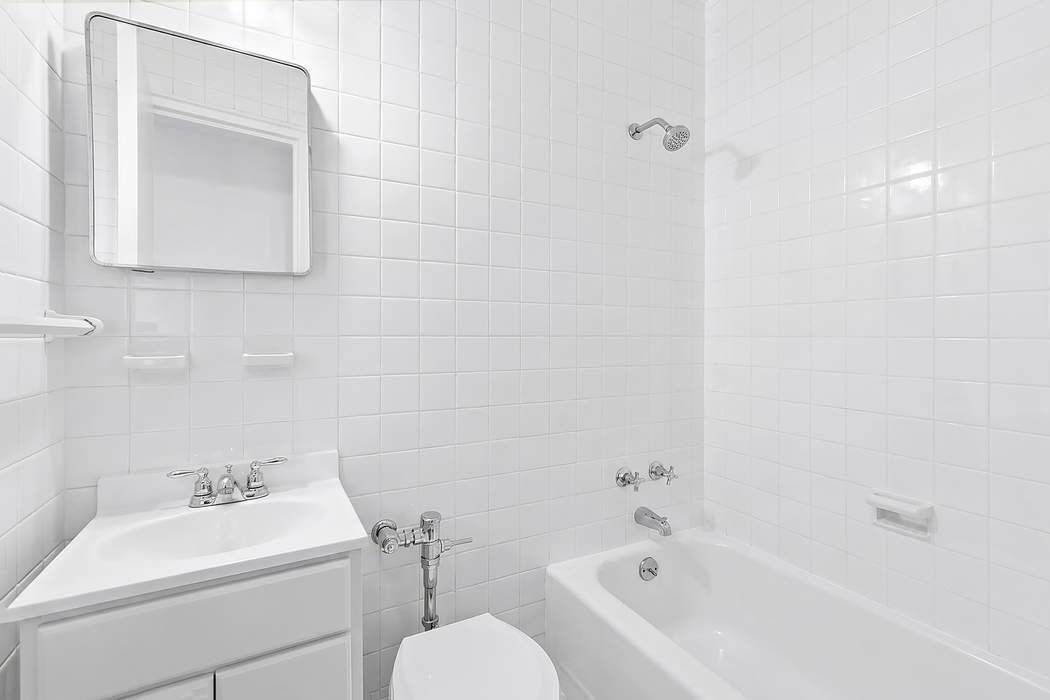860 Fifth Avenue PHJ Upper East Side New York NY 10065