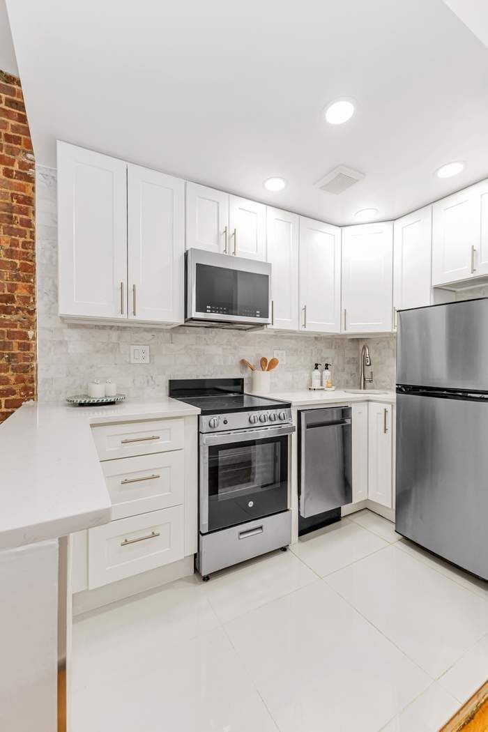 407 East 87th Street 2A Upper East Side New York NY 10128