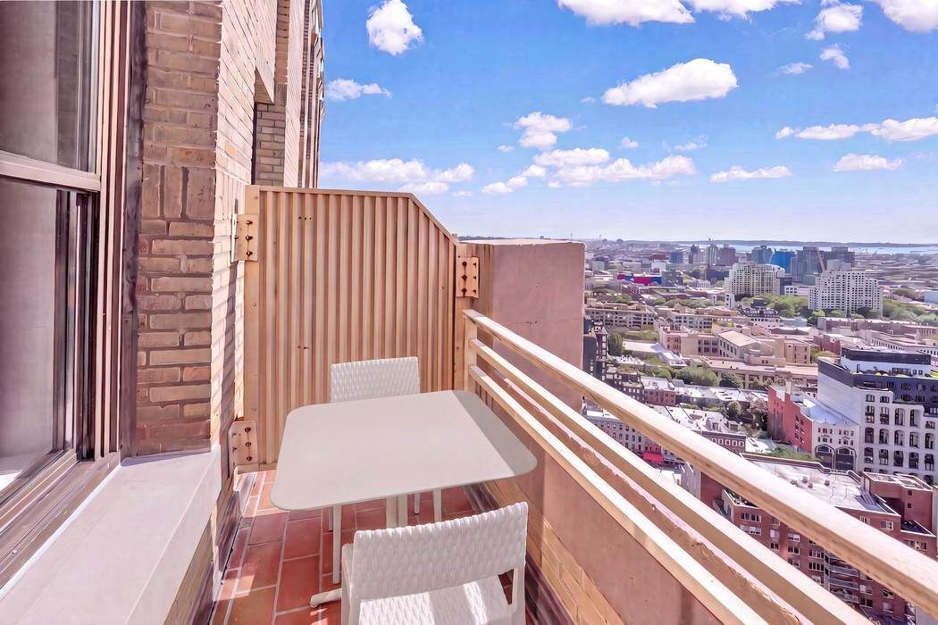 1 Hanson Place 24E Fort Greene Brooklyn NY 11217