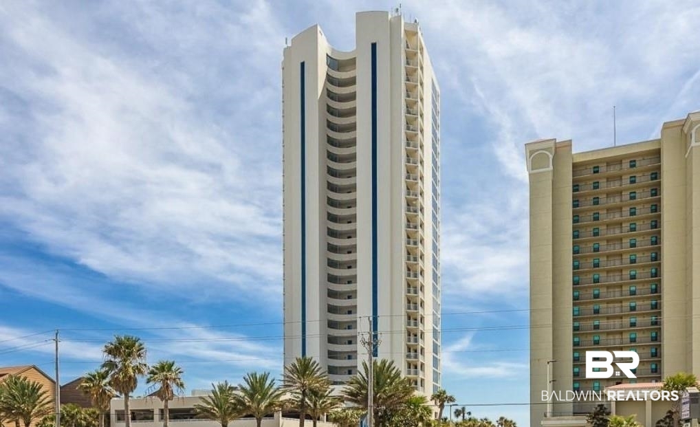 Gulf Shores Condos with 3 or more bedrooms