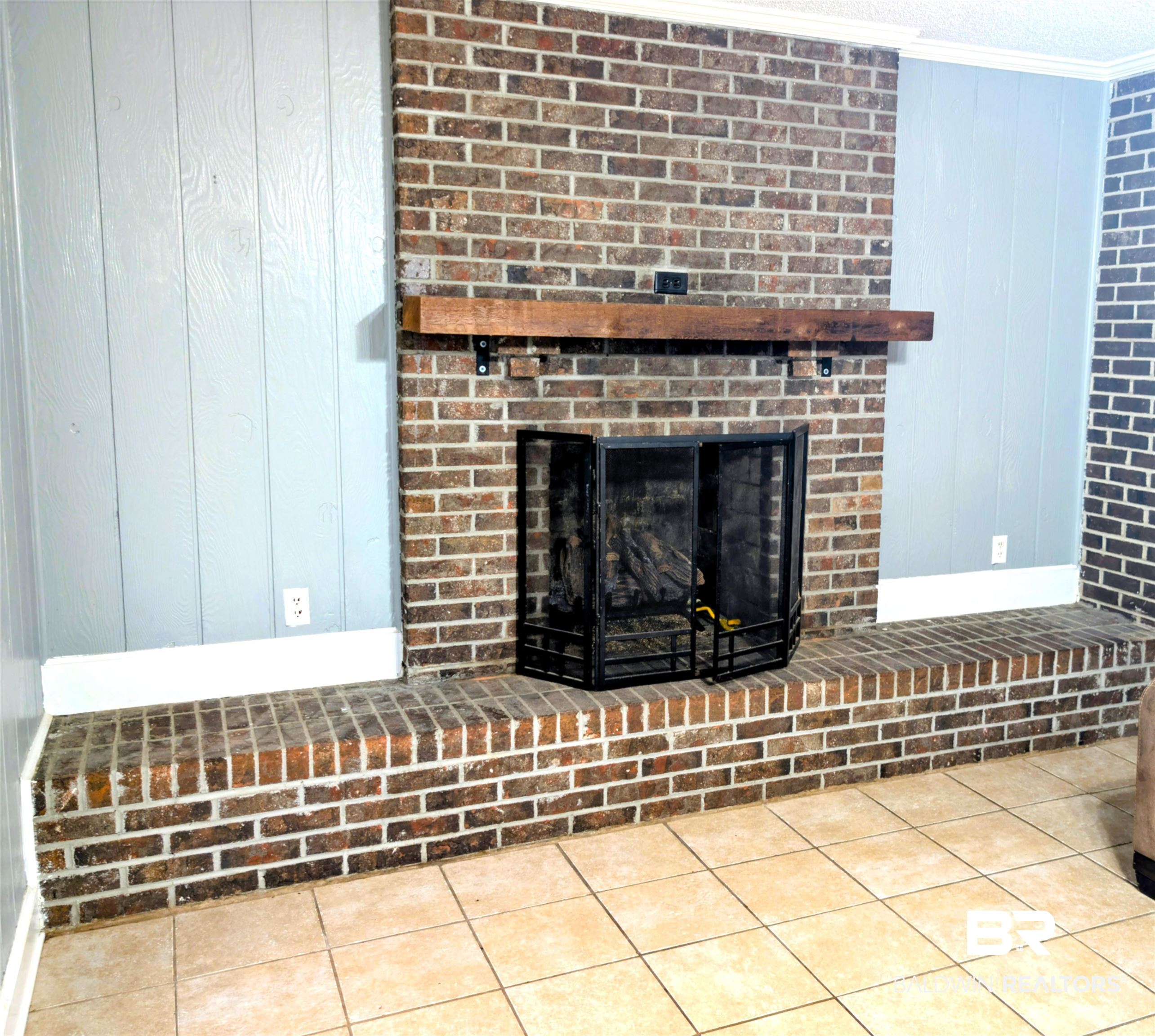 400225 | Photo 4