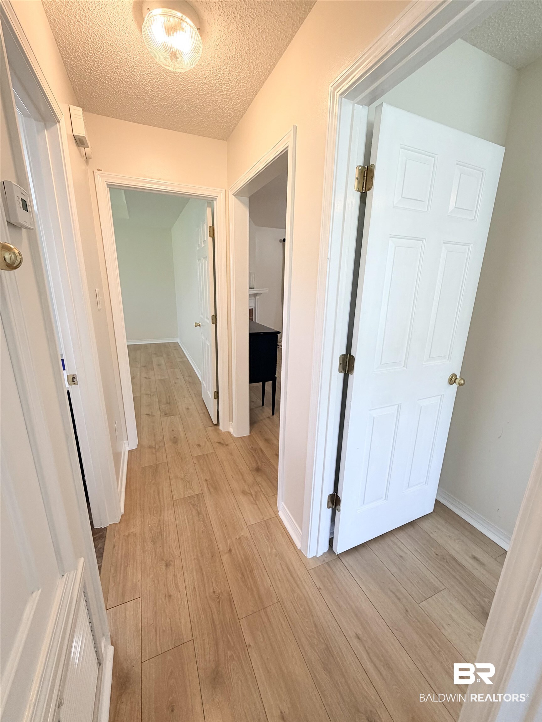400243 | Photo 23