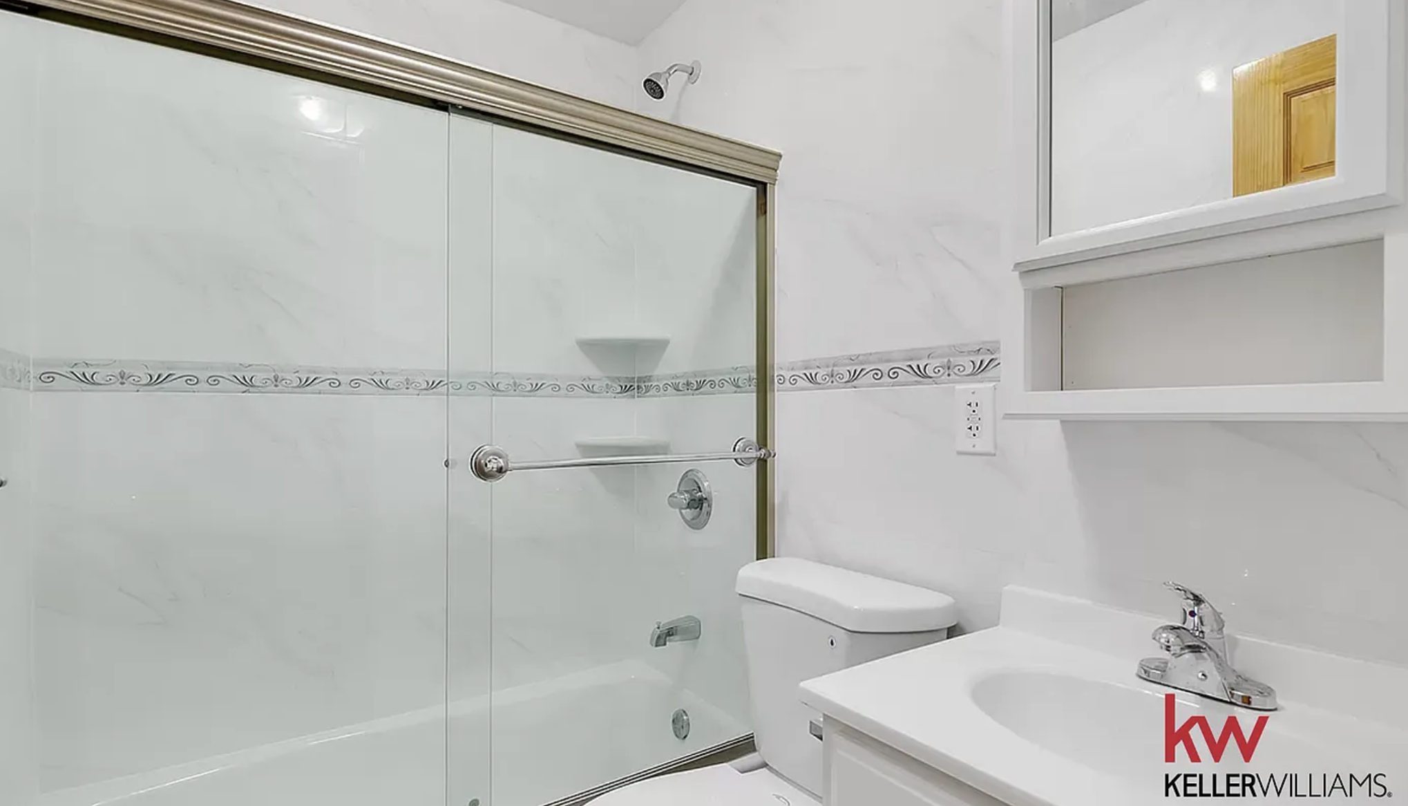 59-06 Catalpa Avenue 3 Ridgewood Queens NY 11385