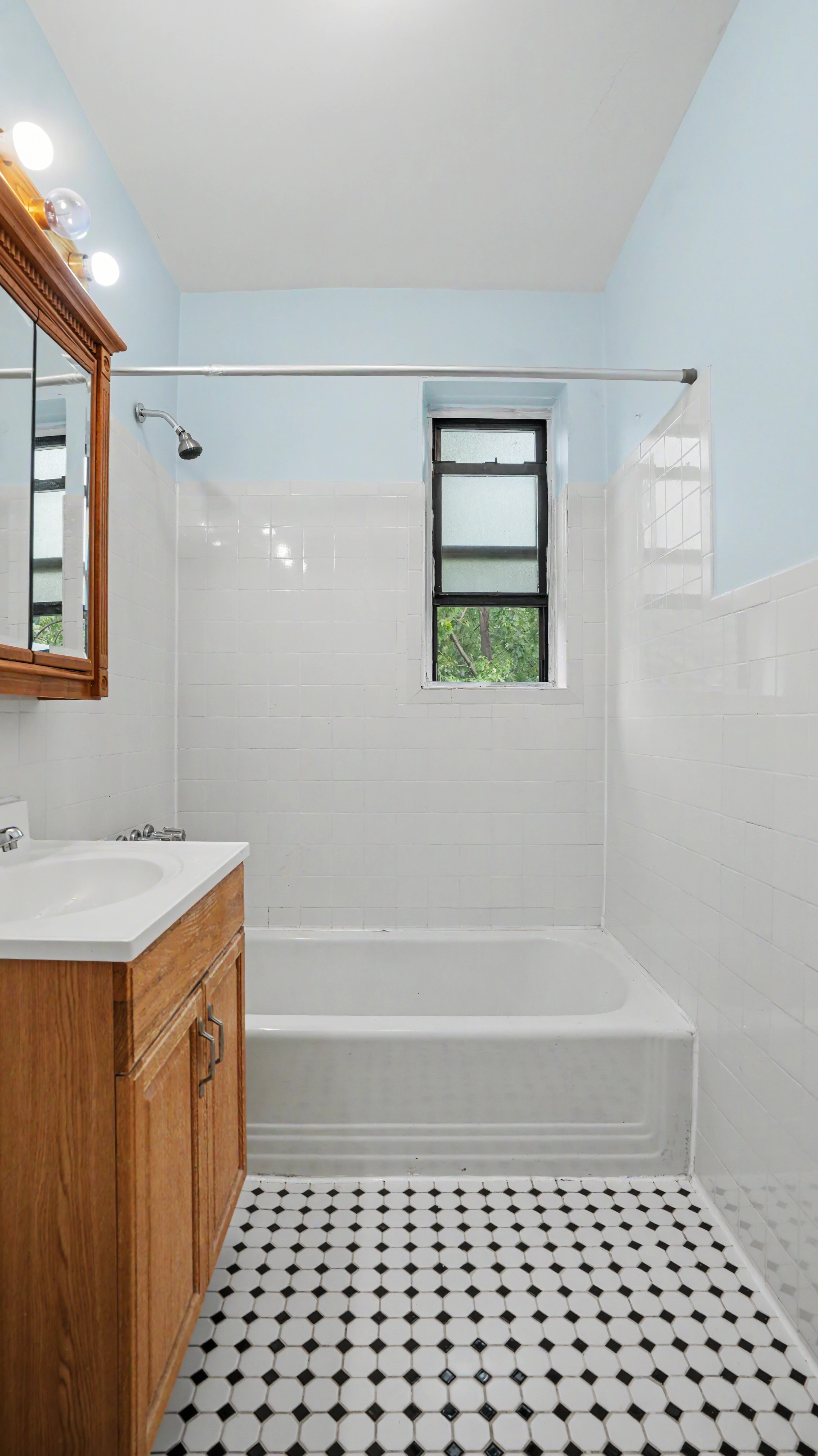 491 Grandview Avenue 2B Ridgewood Queens NY 11385