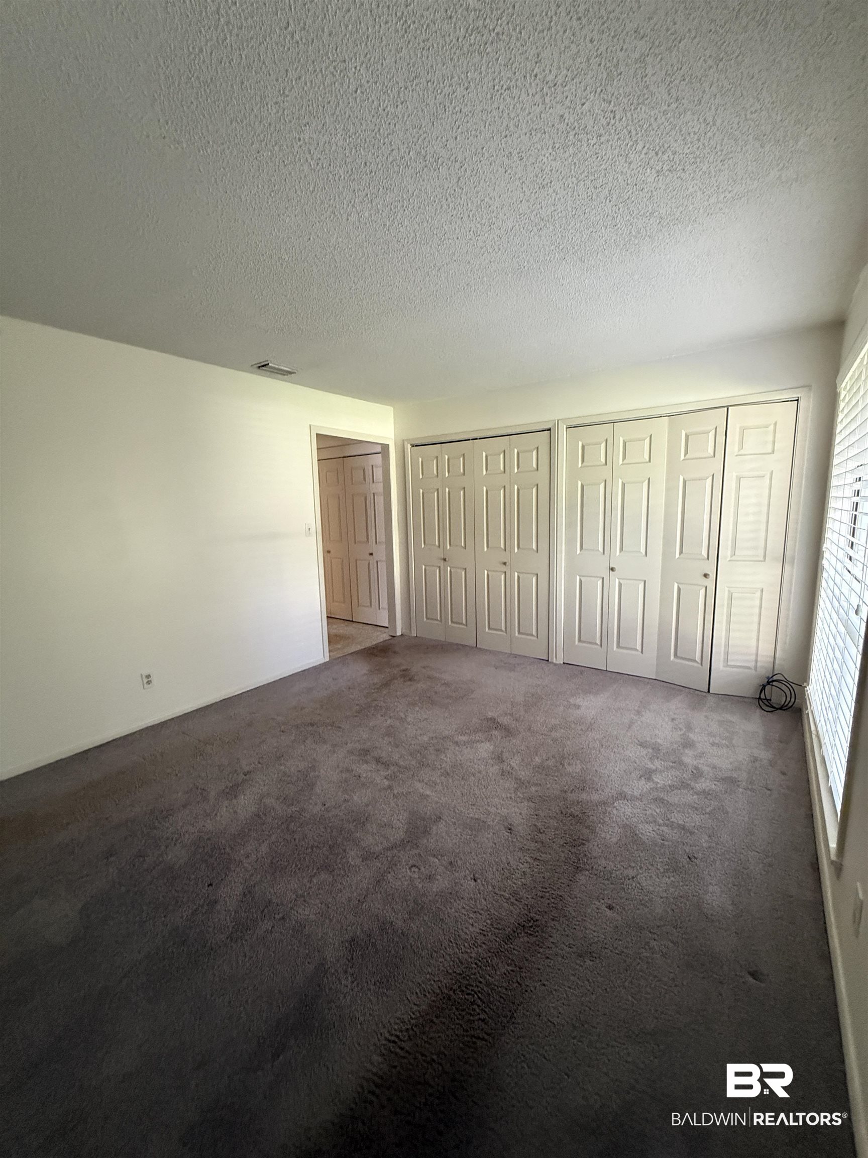 400240 | Photo 37