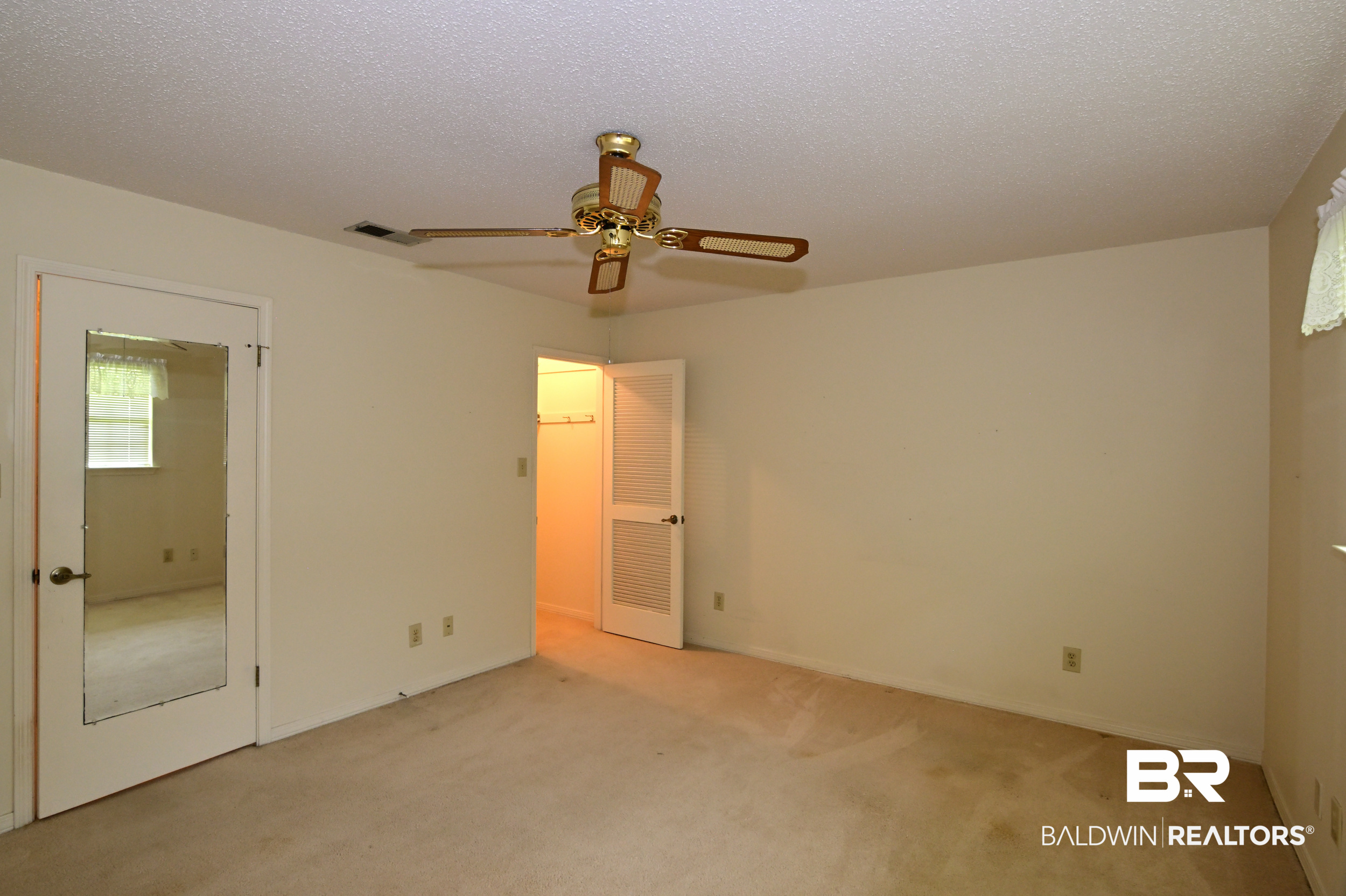 406546 | Photo 24