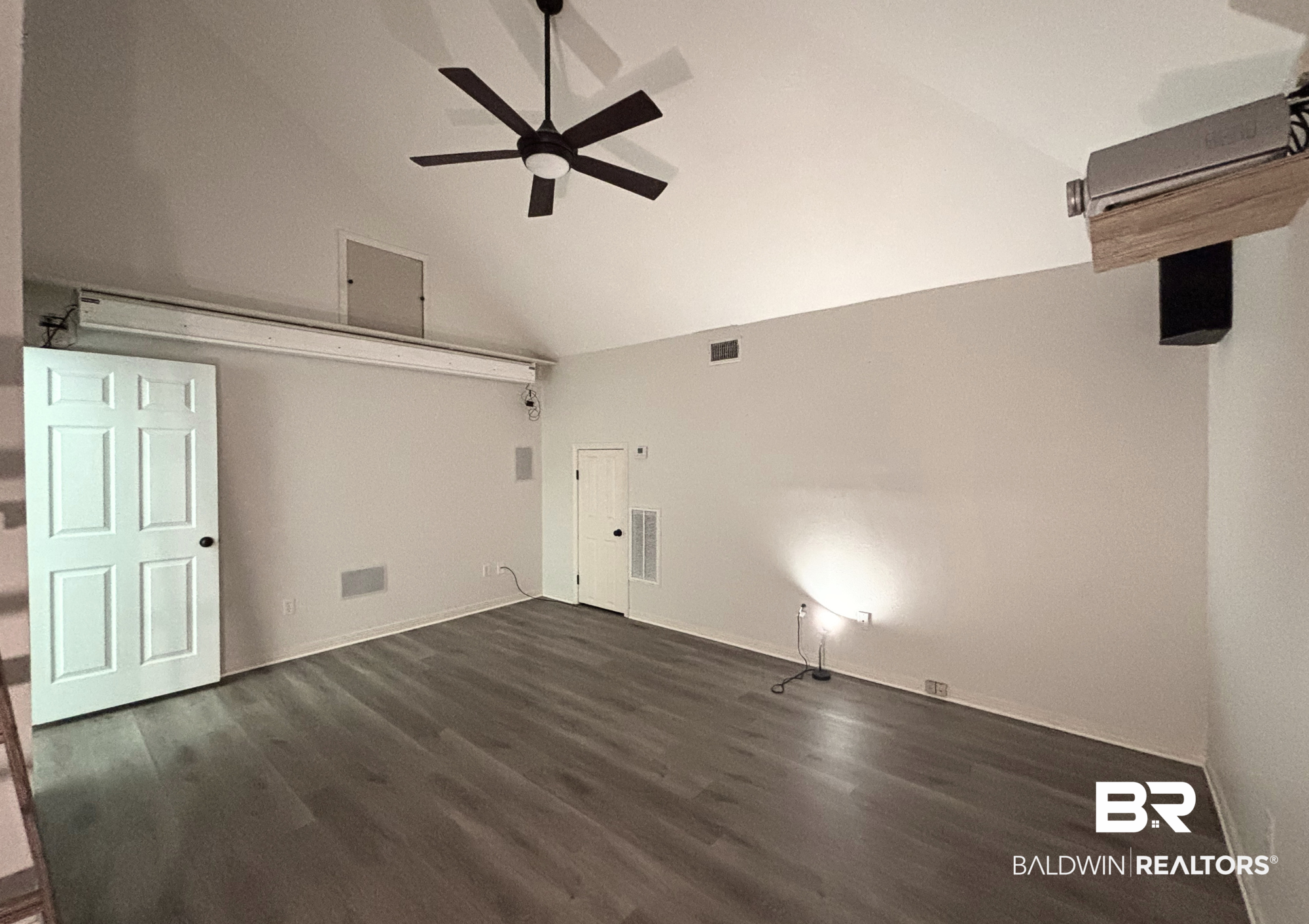 399351 | Photo 54