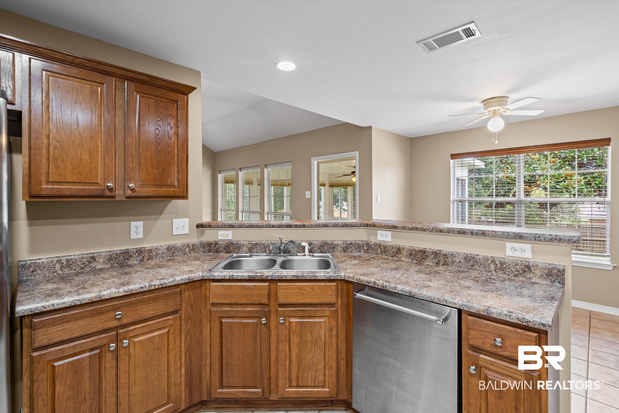 406597 | Photo 7