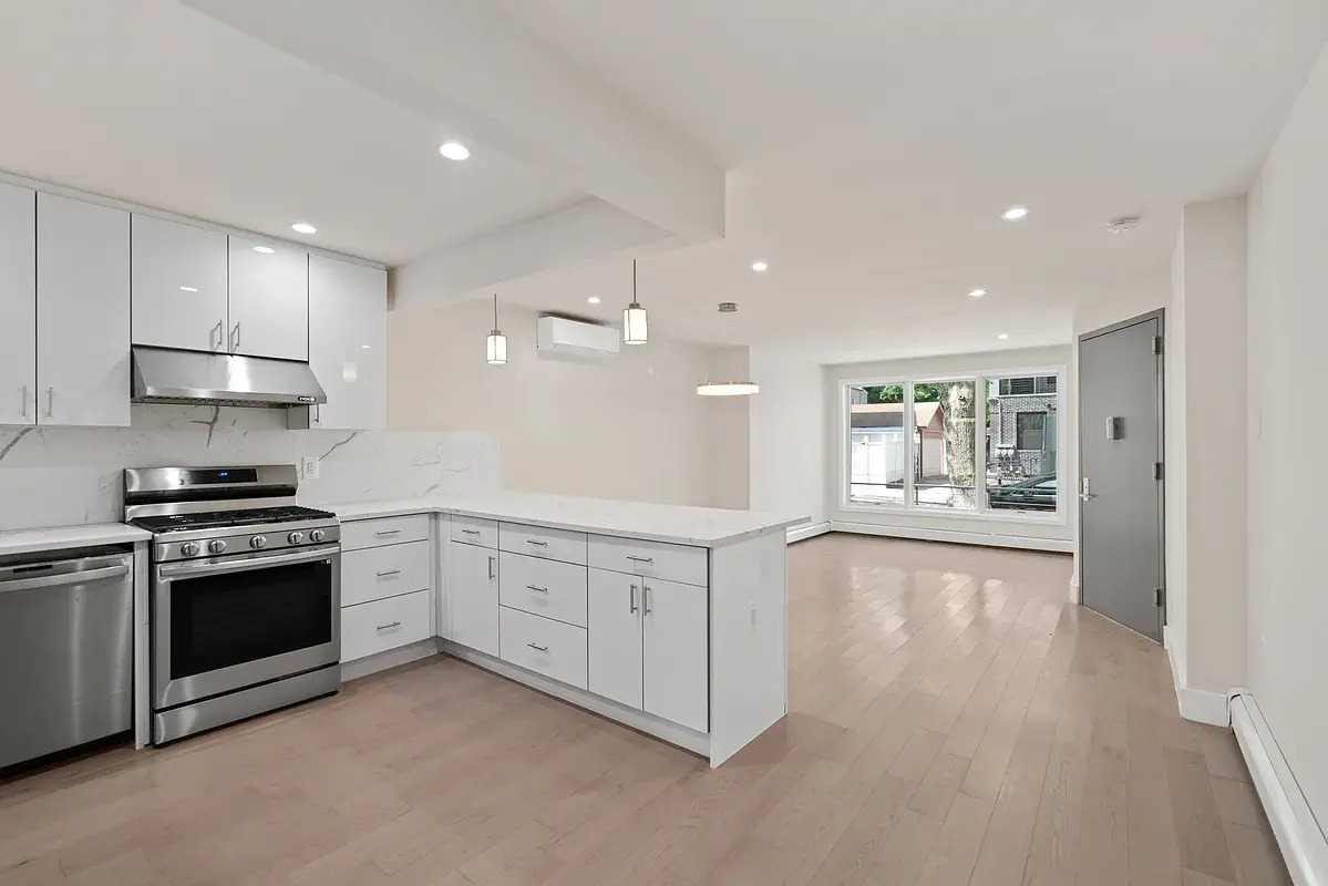 19-25 22nd Road Steinway-Ditmars Queens NY 11105