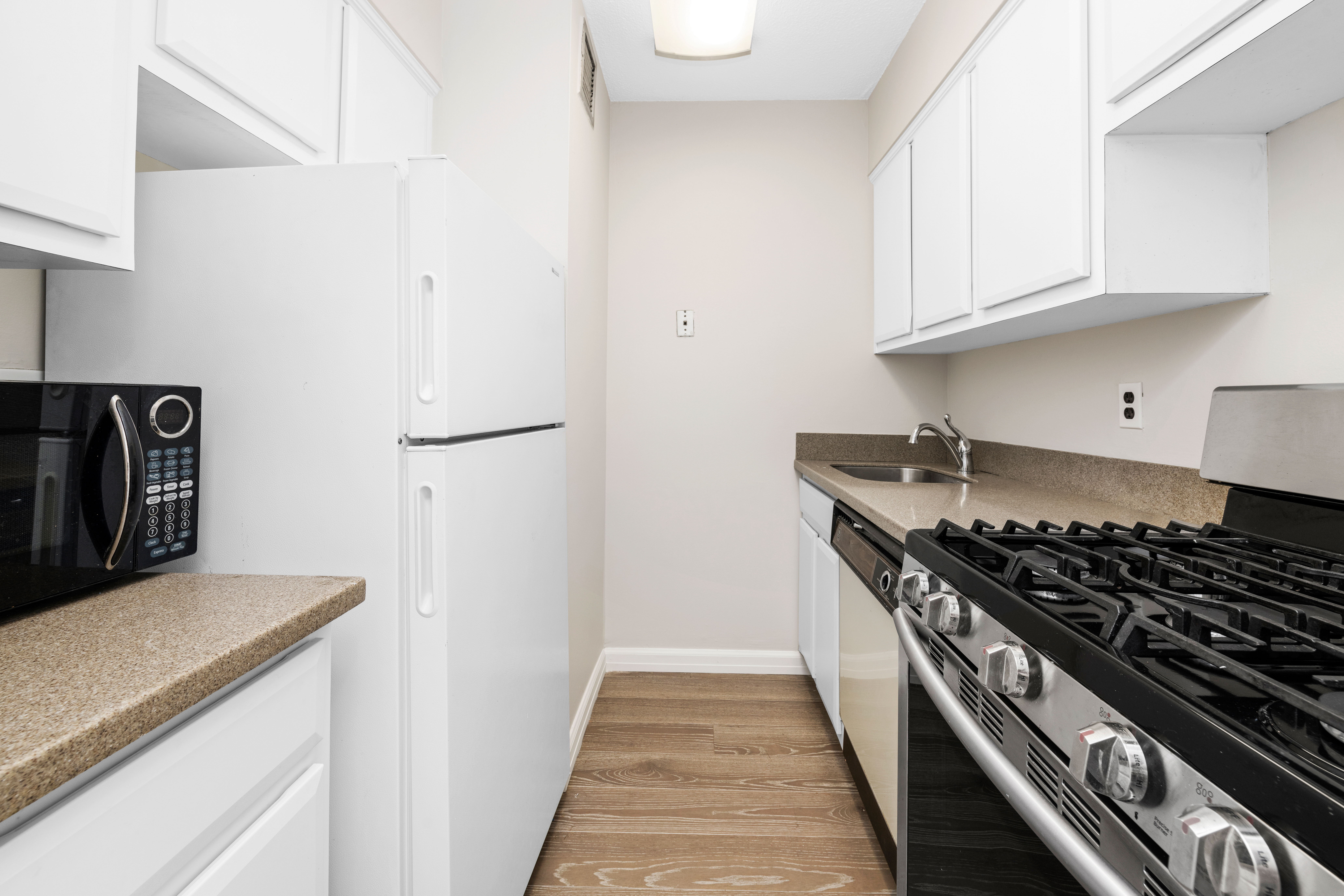 301 East 45th Street 20C Turtle Bay New York NY 10017