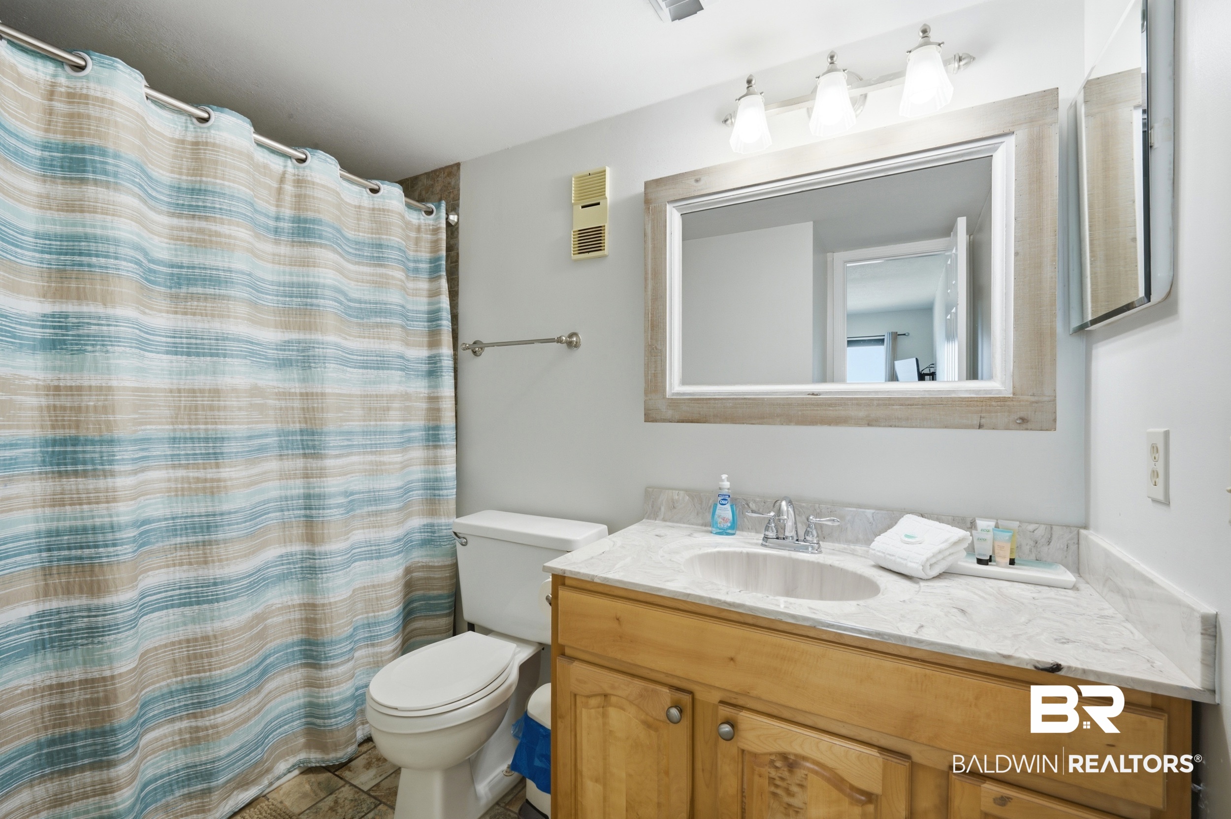 406750 | Photo 27