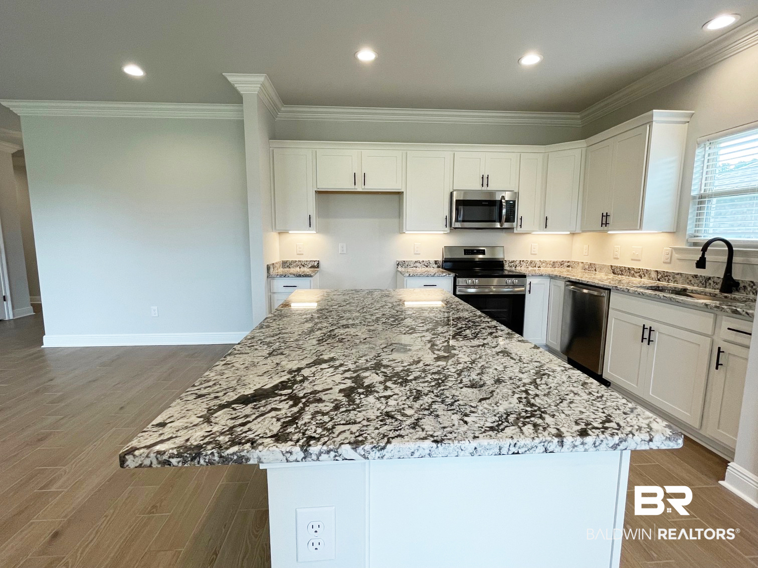2nd image of 18057 Aden Dr, Robertsdale, AL 36567 | MLS# 395603