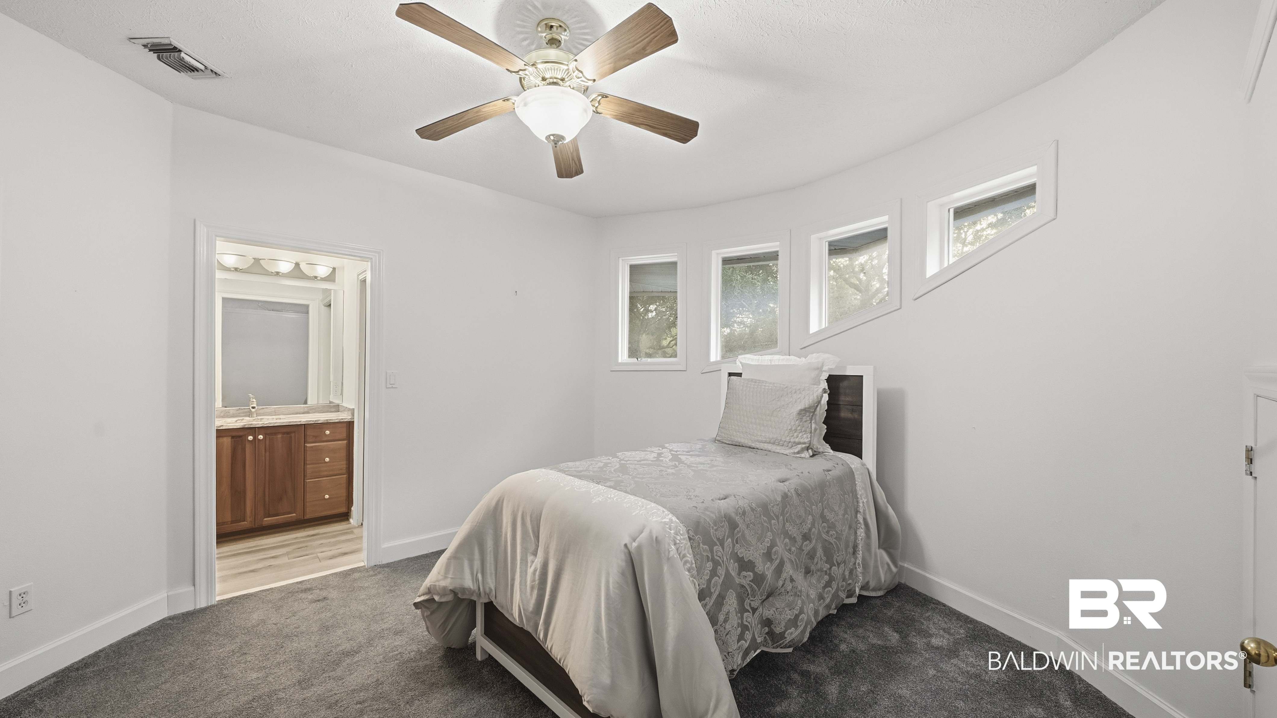 407201 | Photo 29