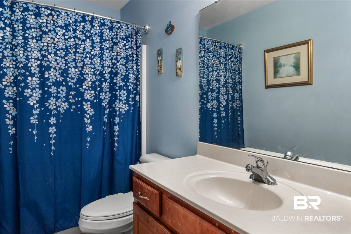 407285 | Photo 21