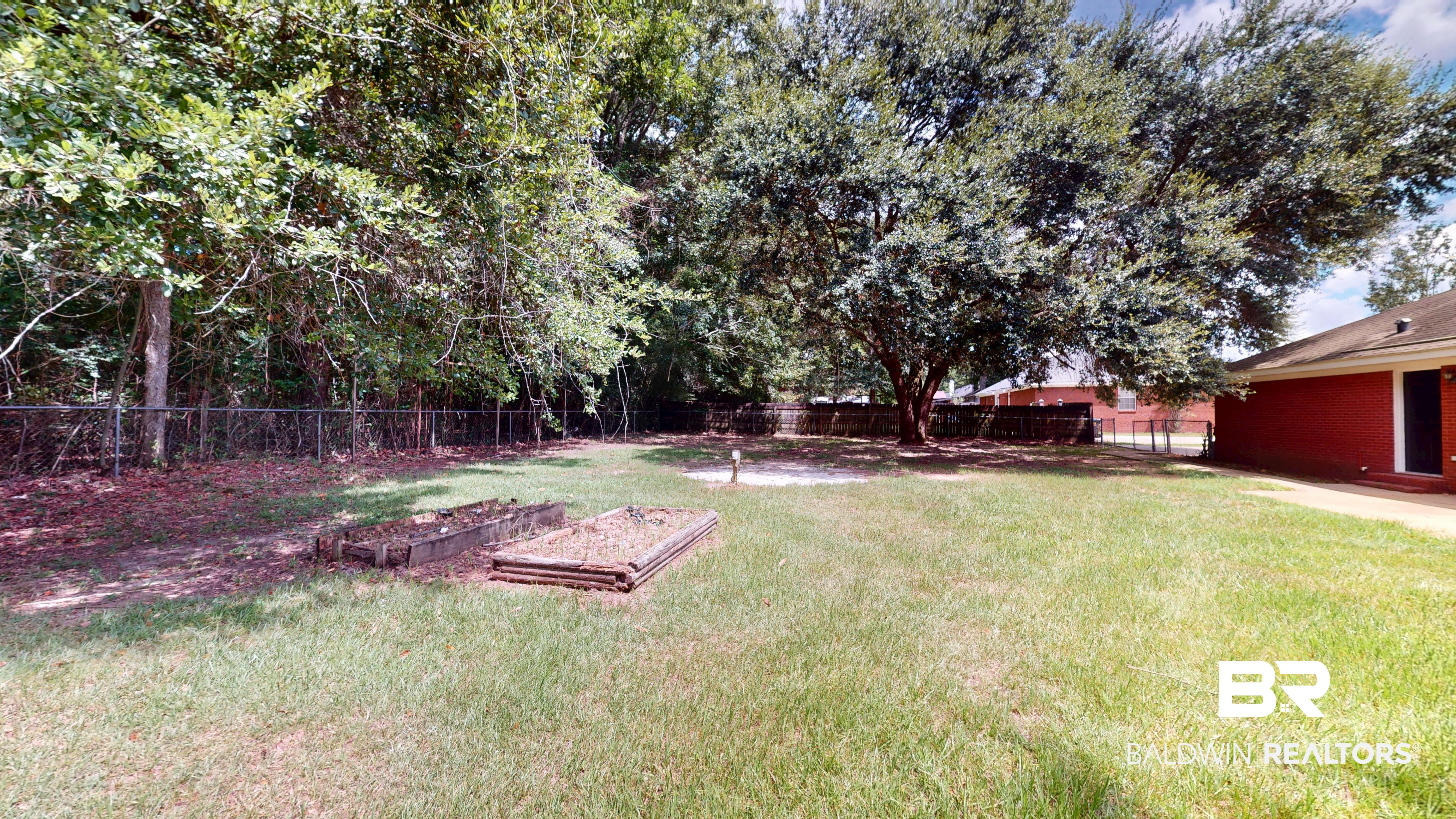 407180 | Photo 22