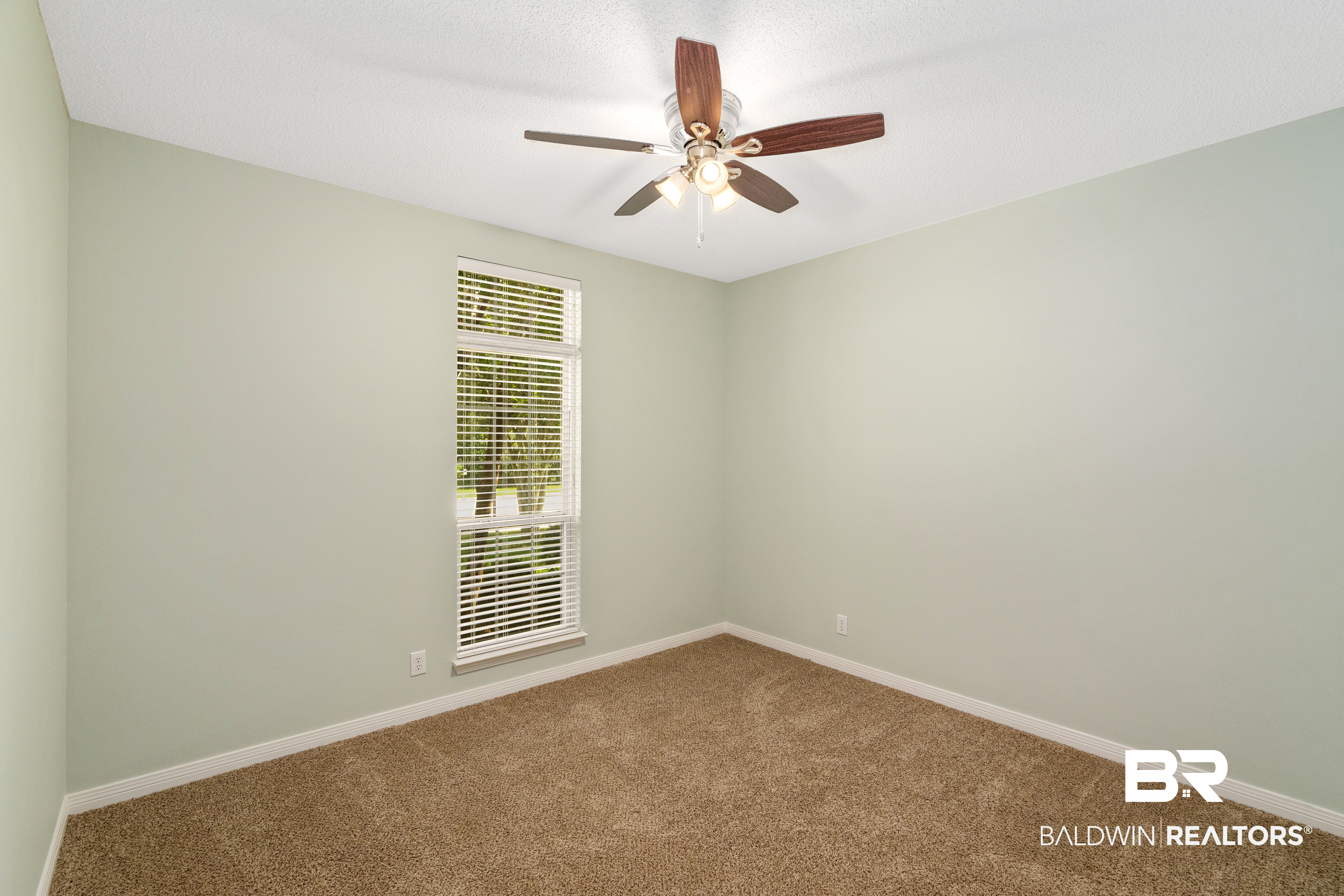 407185 | Photo 24