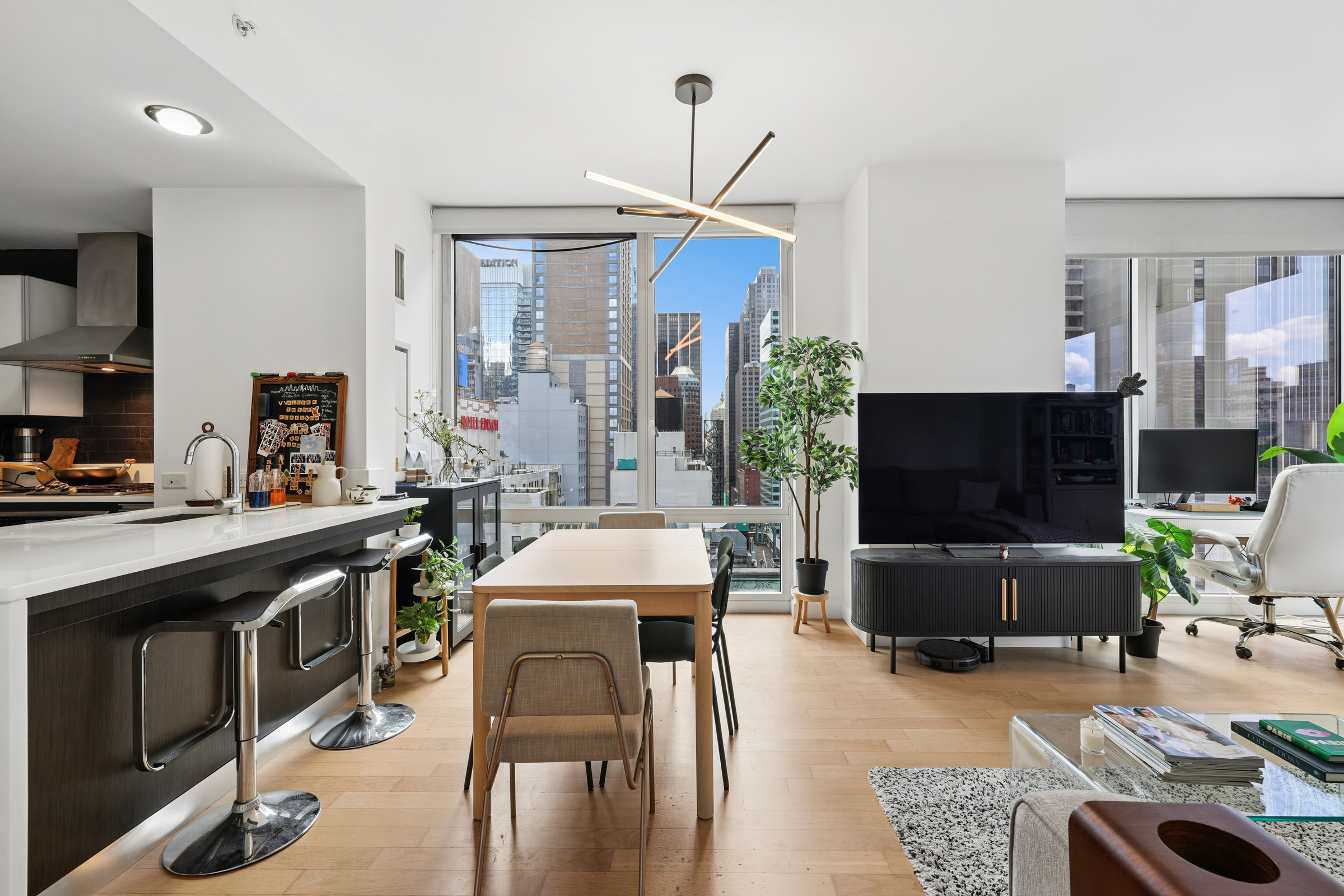 247 West 46th Street 2204 Midtown West New York NY 10036