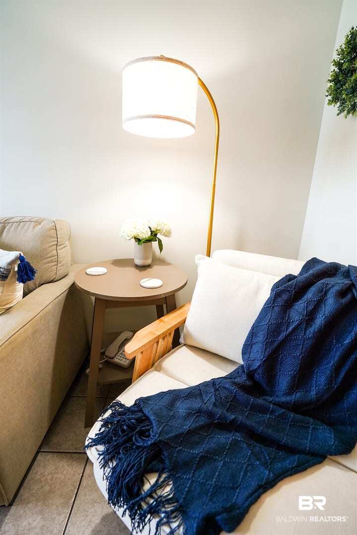 407189 | Photo 11