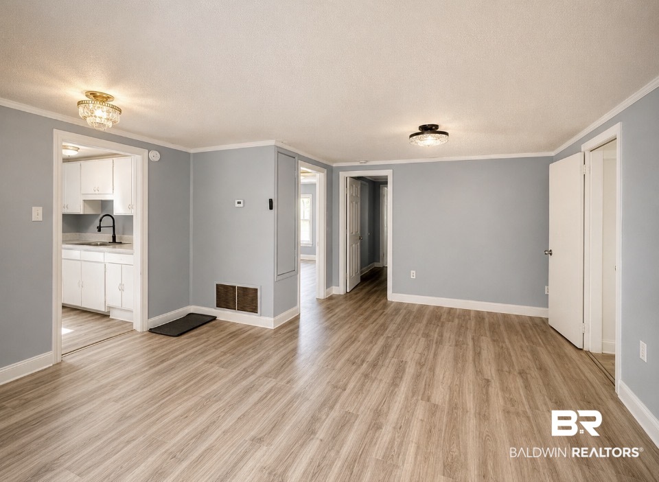 2nd image of 2718 S Thompson Dr, Mobile, AL 36606 | MLS# 399915