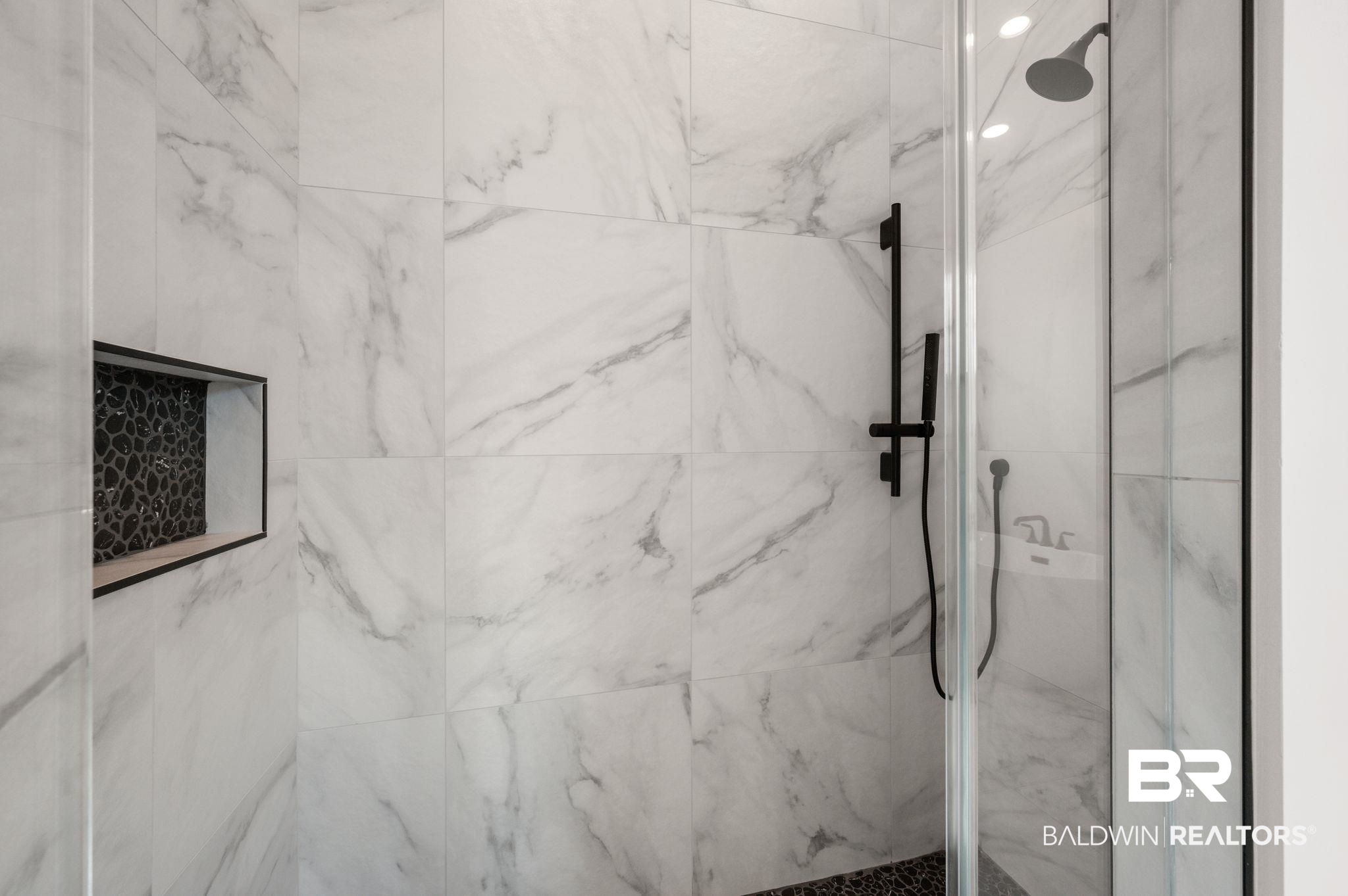 409020 | Photo 18