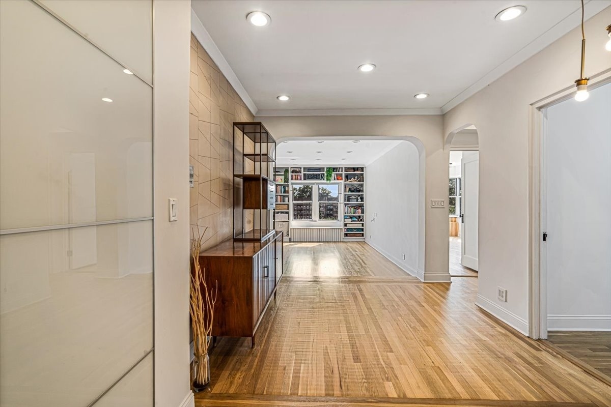111-45 76th Avenue B62 Forest Hills Queens NY 11375