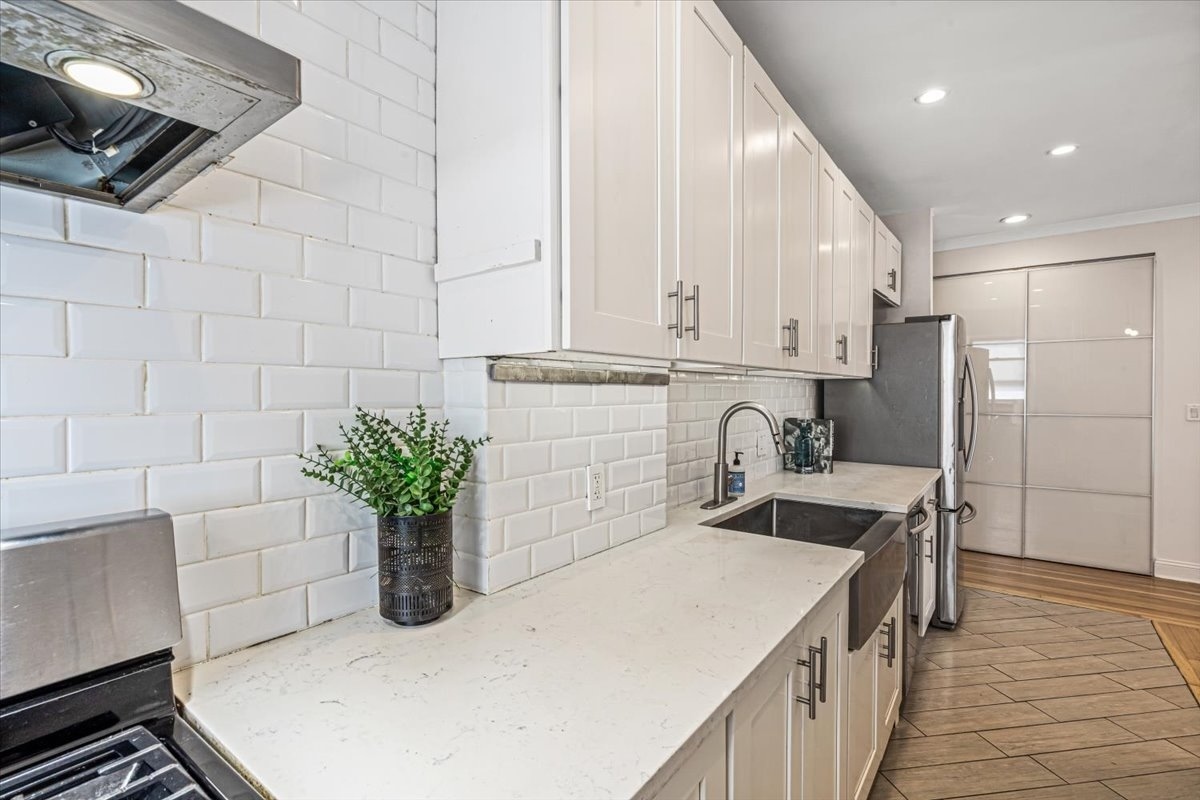 111-45 76th Avenue B62 Forest Hills Queens NY 11375