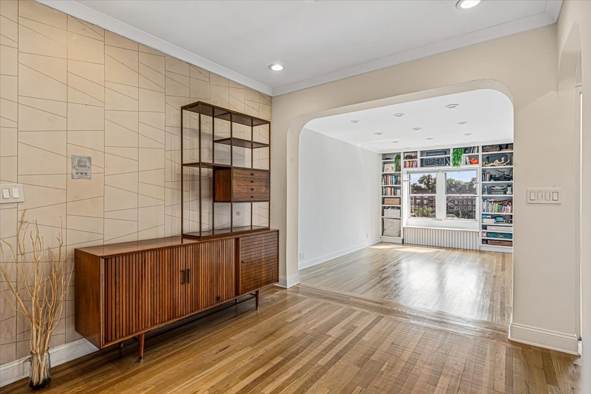 111-45 76th Avenue B62 Forest Hills Queens NY 11375