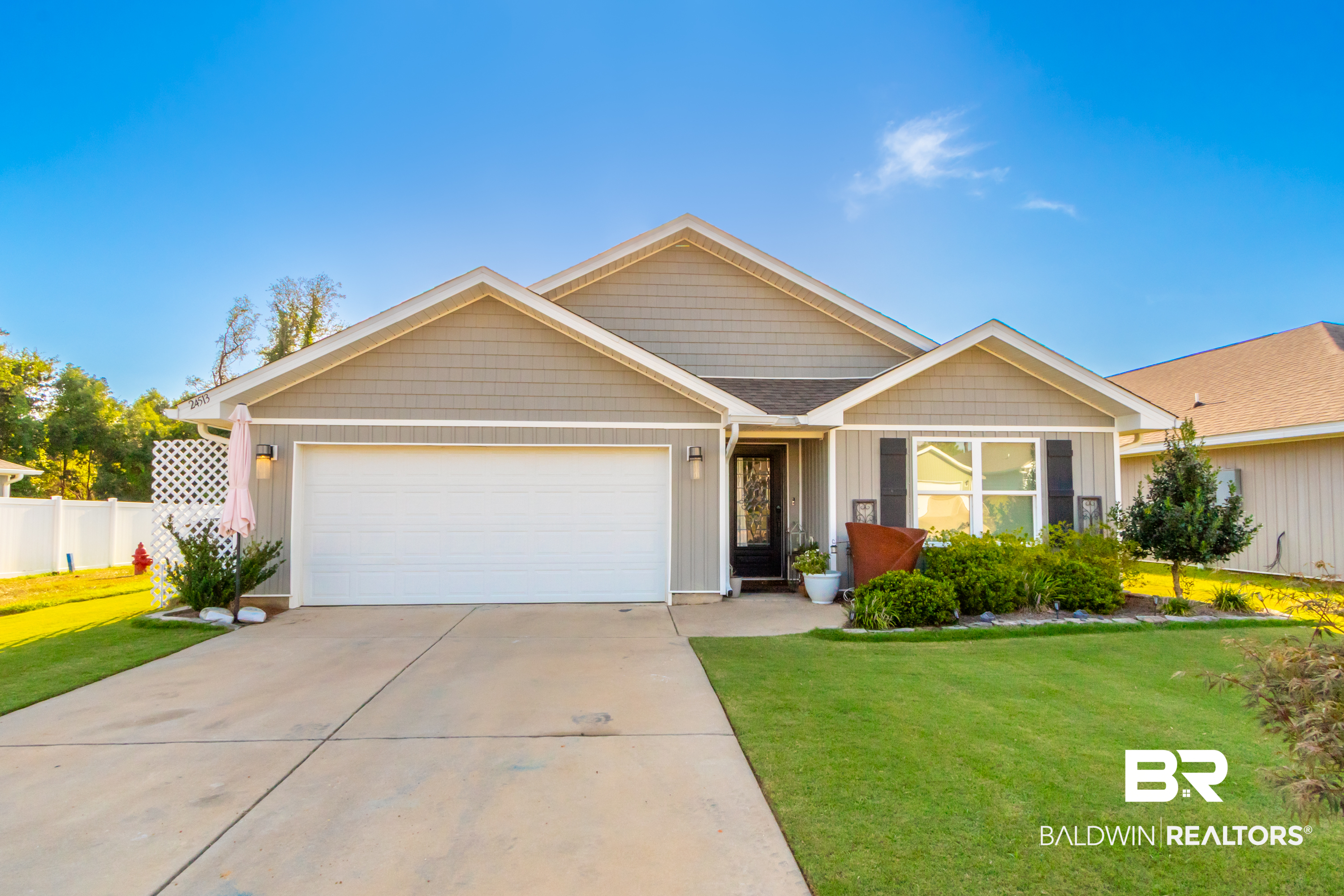 408856