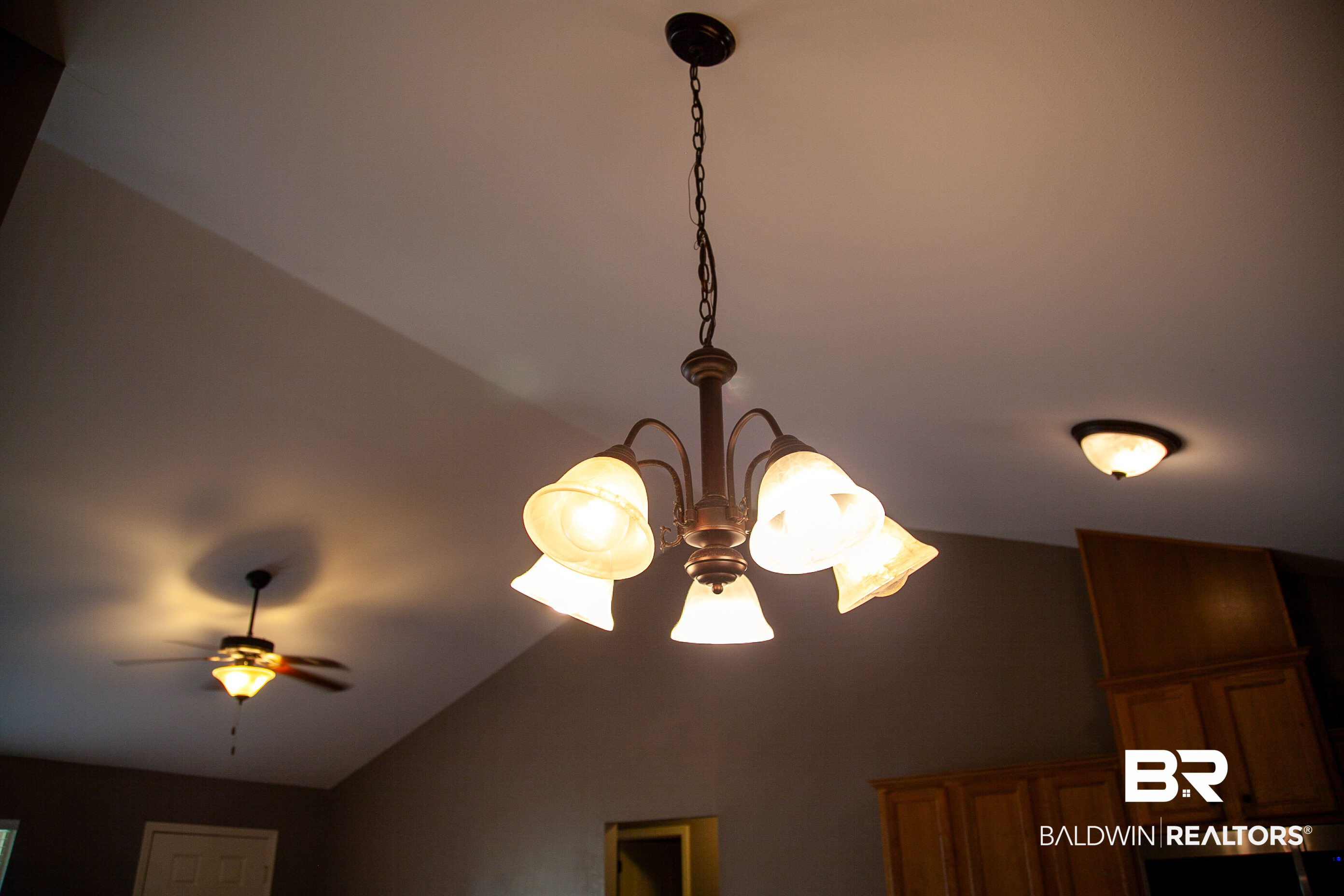 409084 | Photo 11