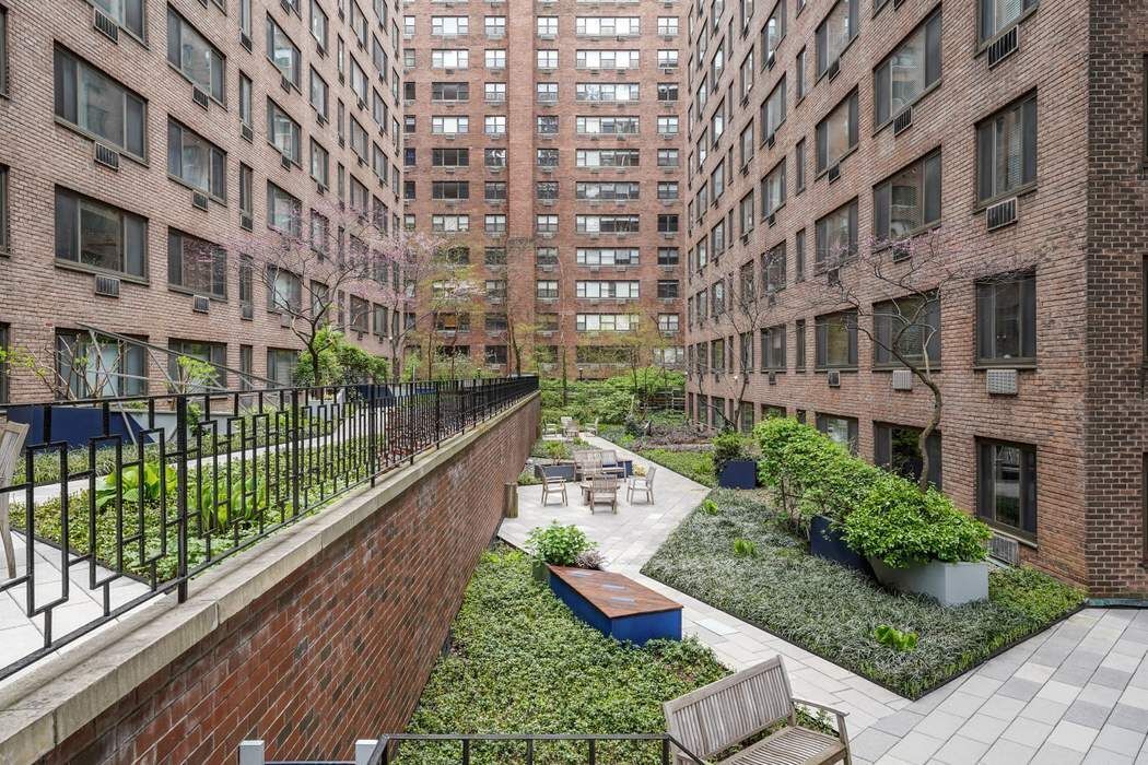 420 East 64th Street E1G Upper East Side New York NY 10065