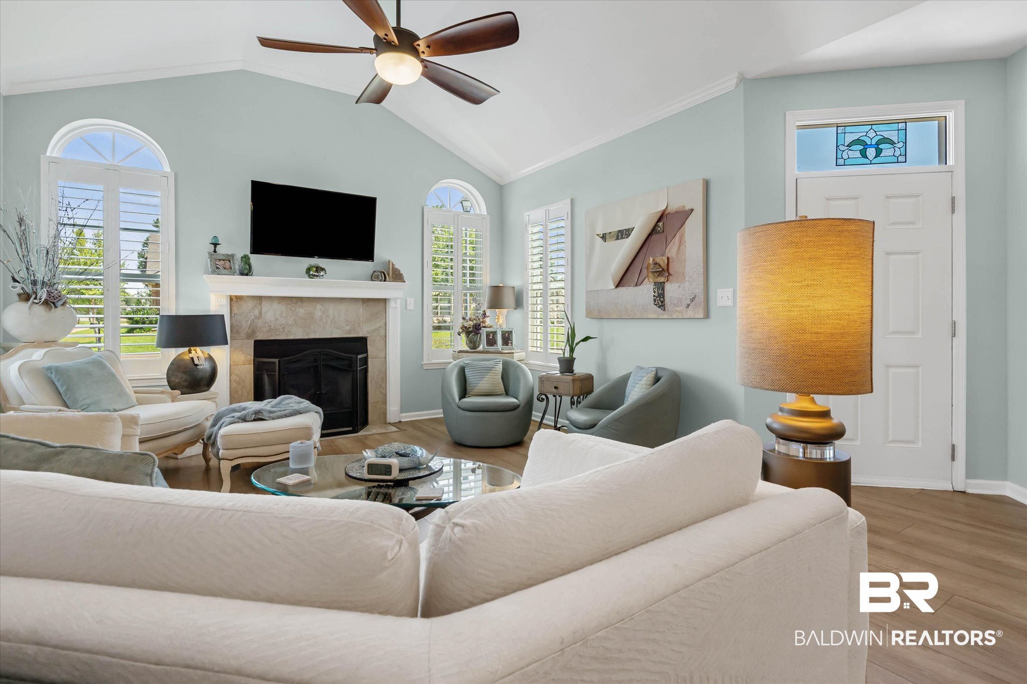 402 Holmes Avenue #UNIT 402 — photo 2