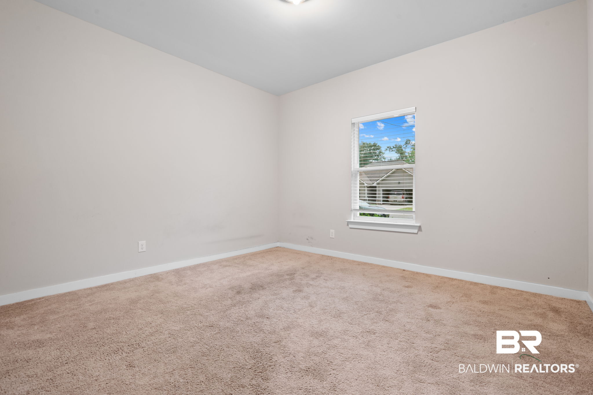 409150 | Photo 26