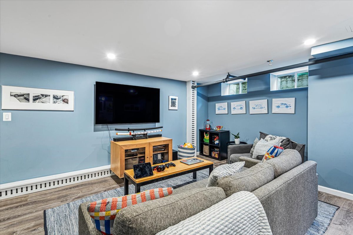 111-15 76th Avenue Forest Hills Queens NY 11375