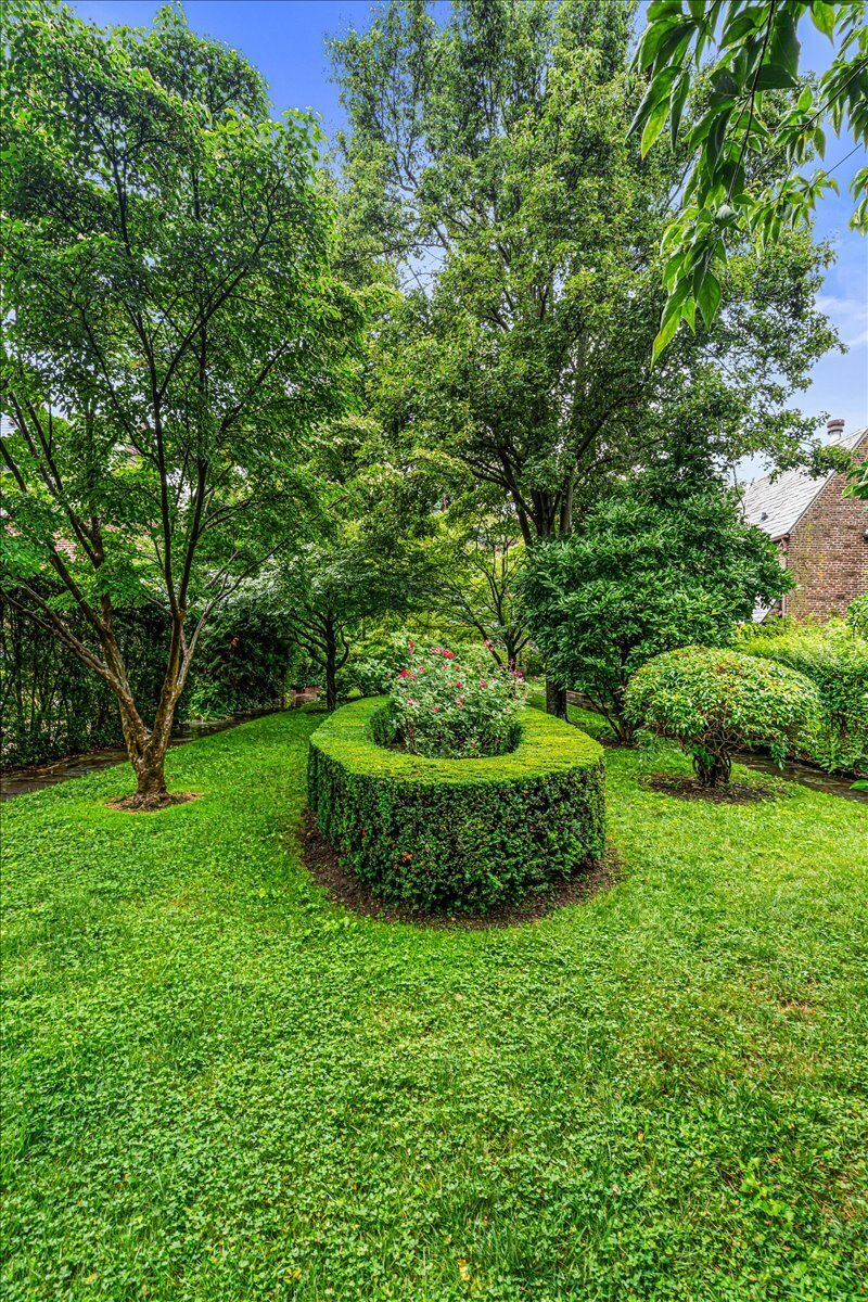 111-15 76th Avenue Forest Hills Queens NY 11375