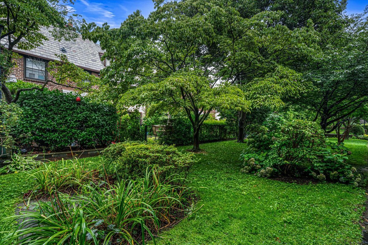 111-15 76th Avenue Forest Hills Queens NY 11375