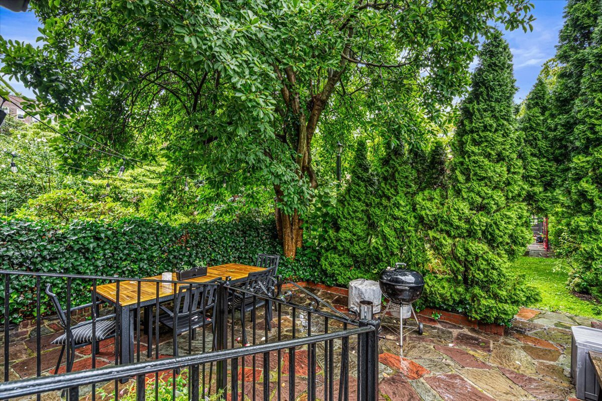 111-15 76th Avenue Forest Hills Queens NY 11375