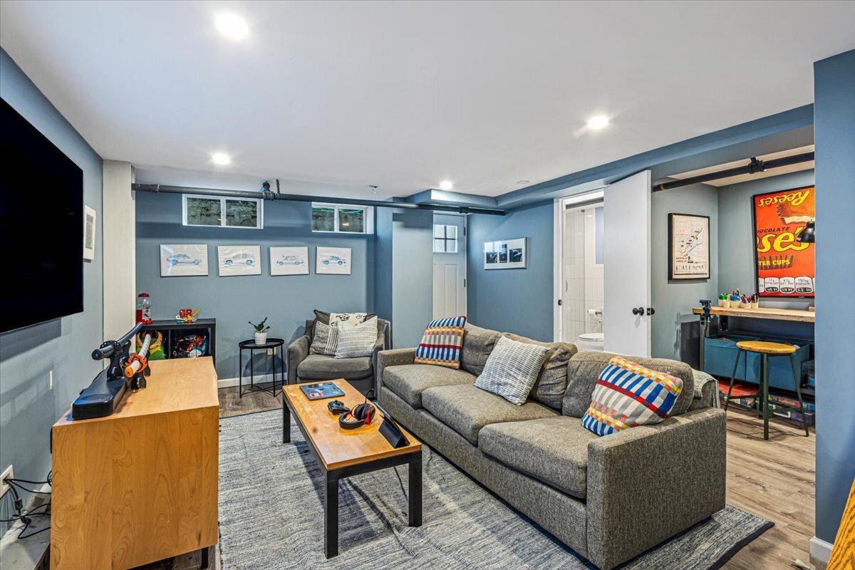 111-15 76th Avenue Forest Hills Queens NY 11375