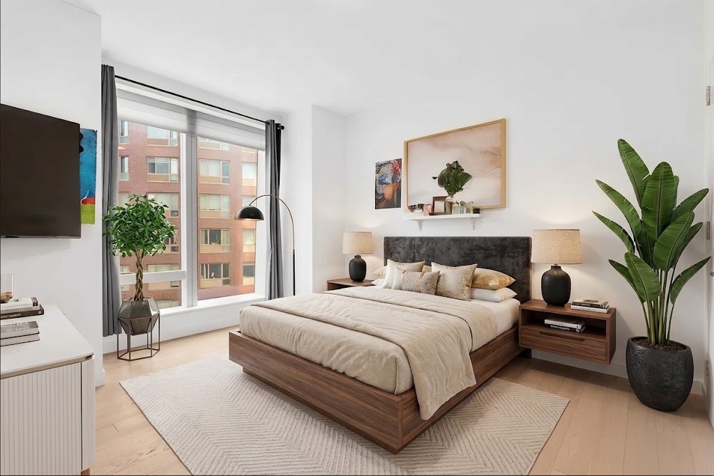 252 South Street 11F Lower East Side New York NY 10002