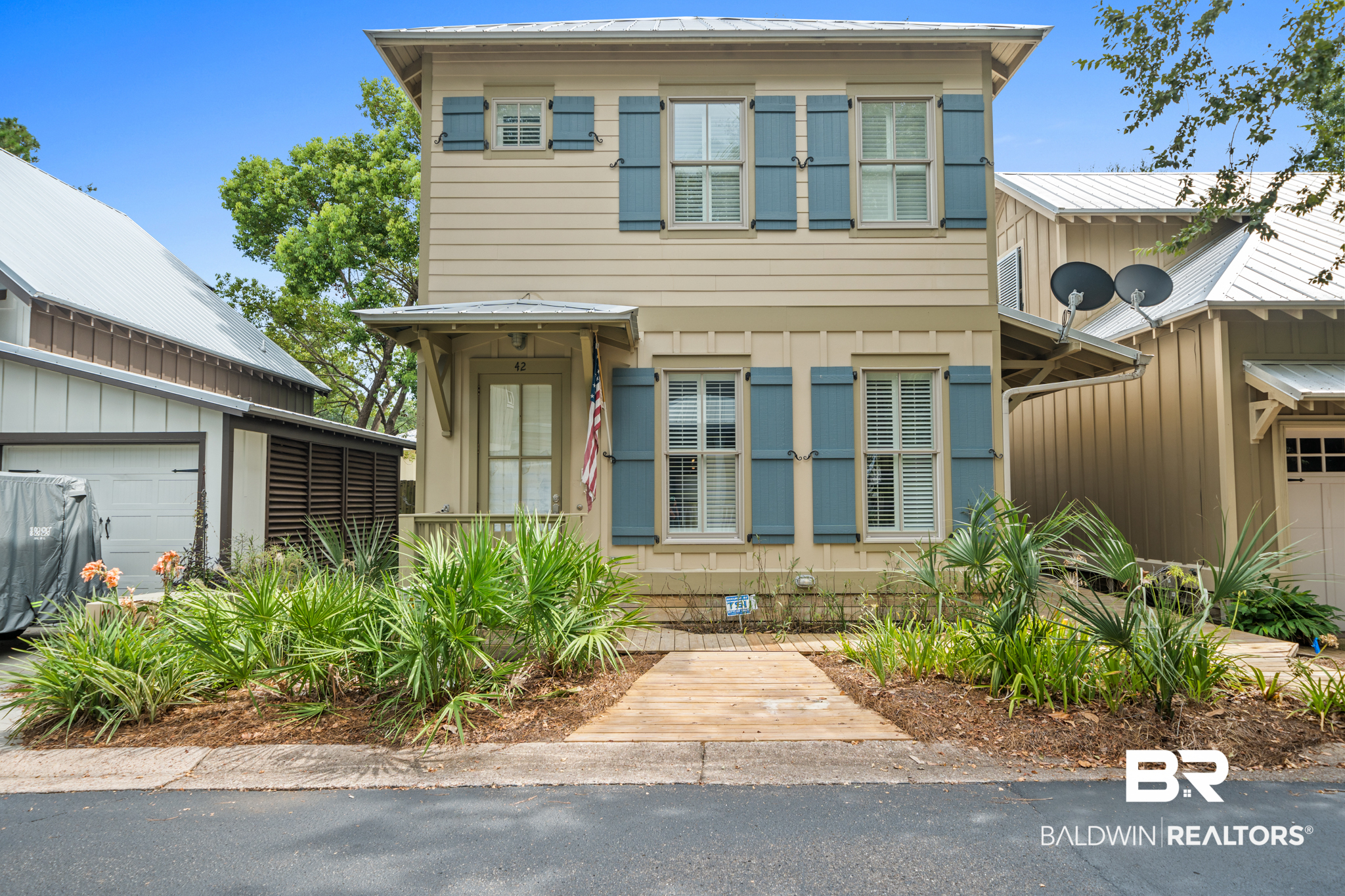 409400