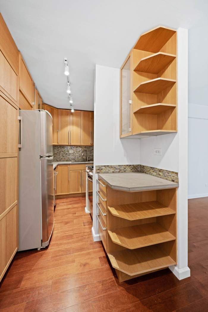 425 East 63rd Street W7A Upper East Side New York NY 10065