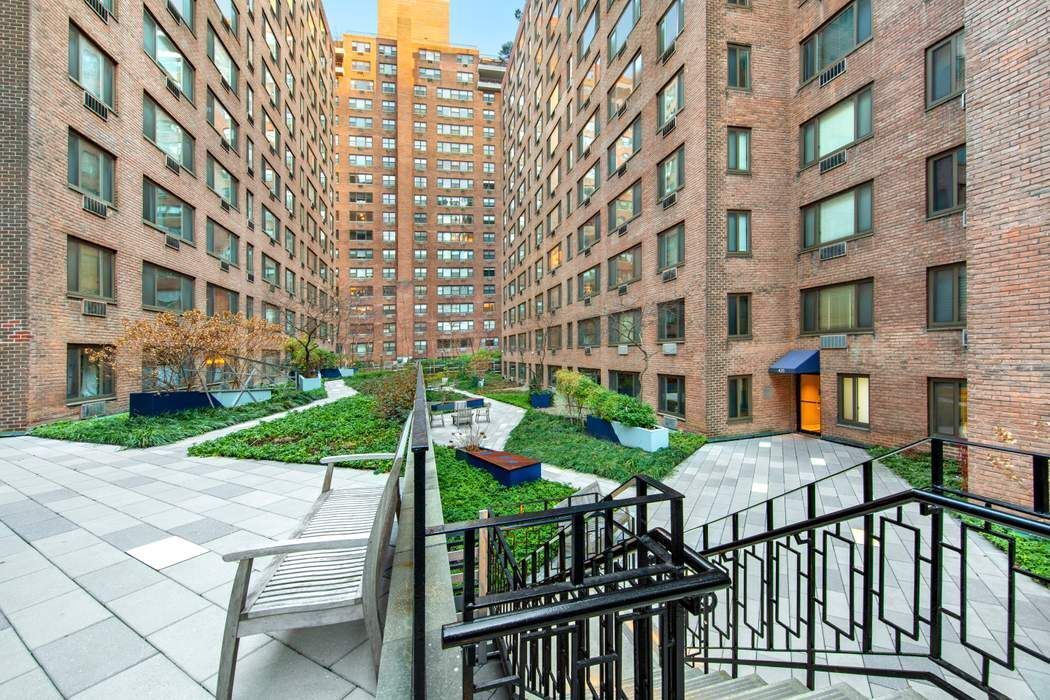 425 East 63rd Street W7A Upper East Side New York NY 10065