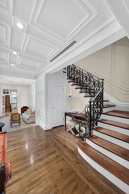 6 East 69th Street Upper East Side New York NY 10021