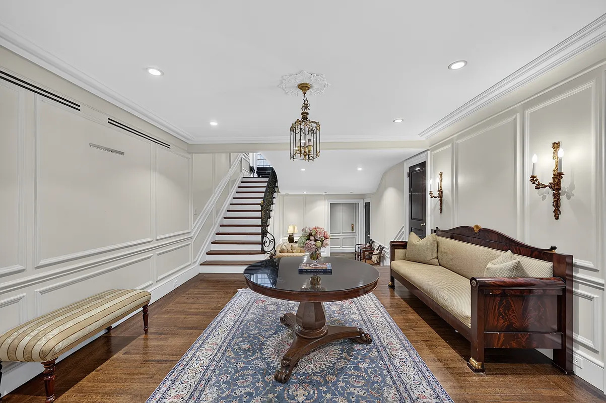 6 East 69th Street Upper East Side New York NY 10021