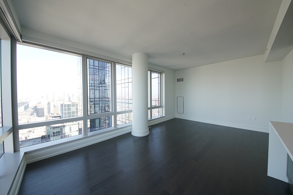 2 BEDROOM