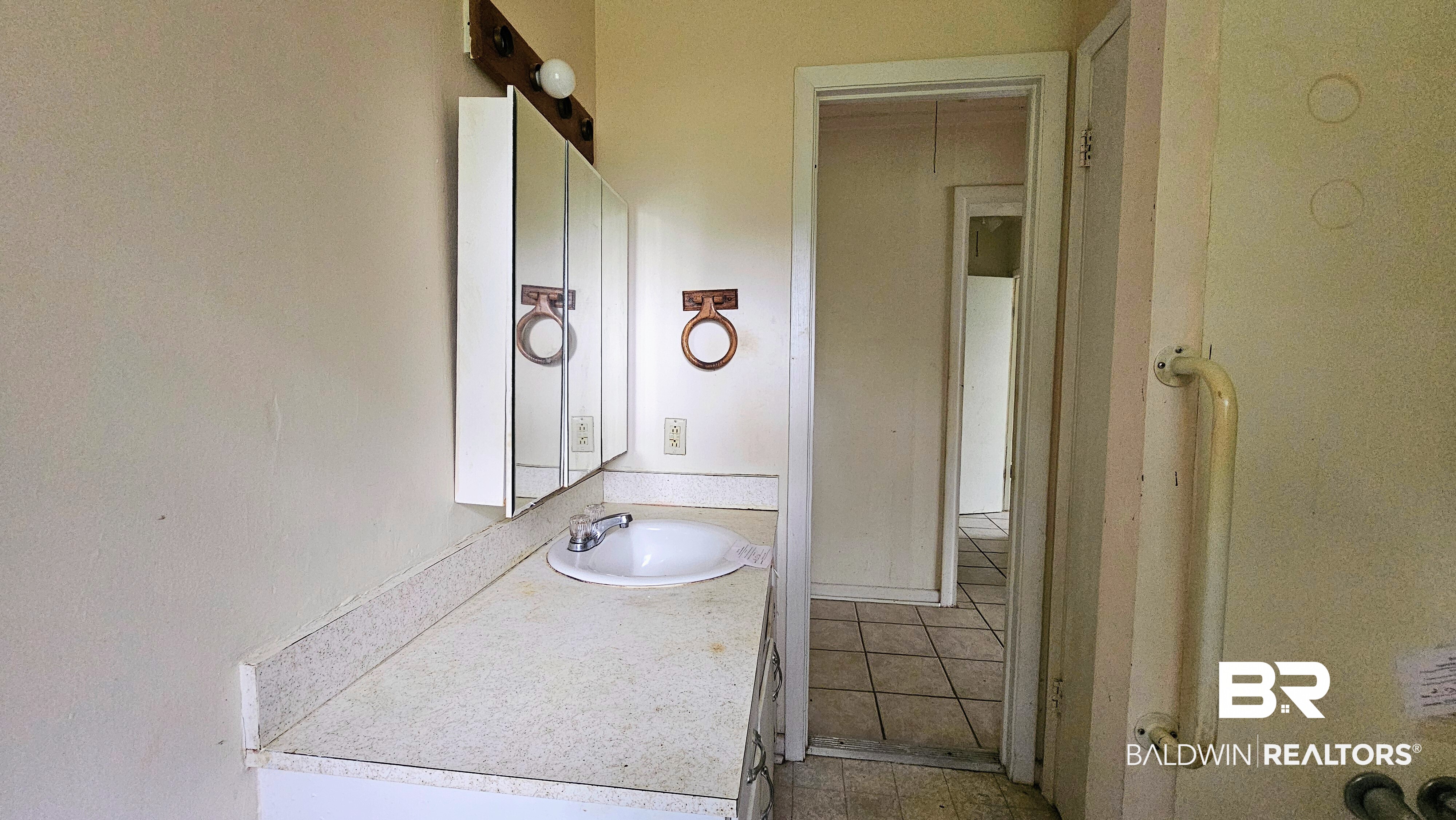 409866 | Photo 26