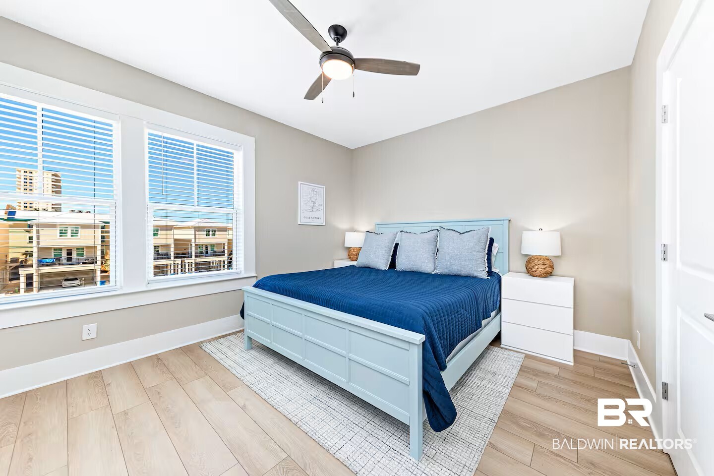 409867 | Photo 26