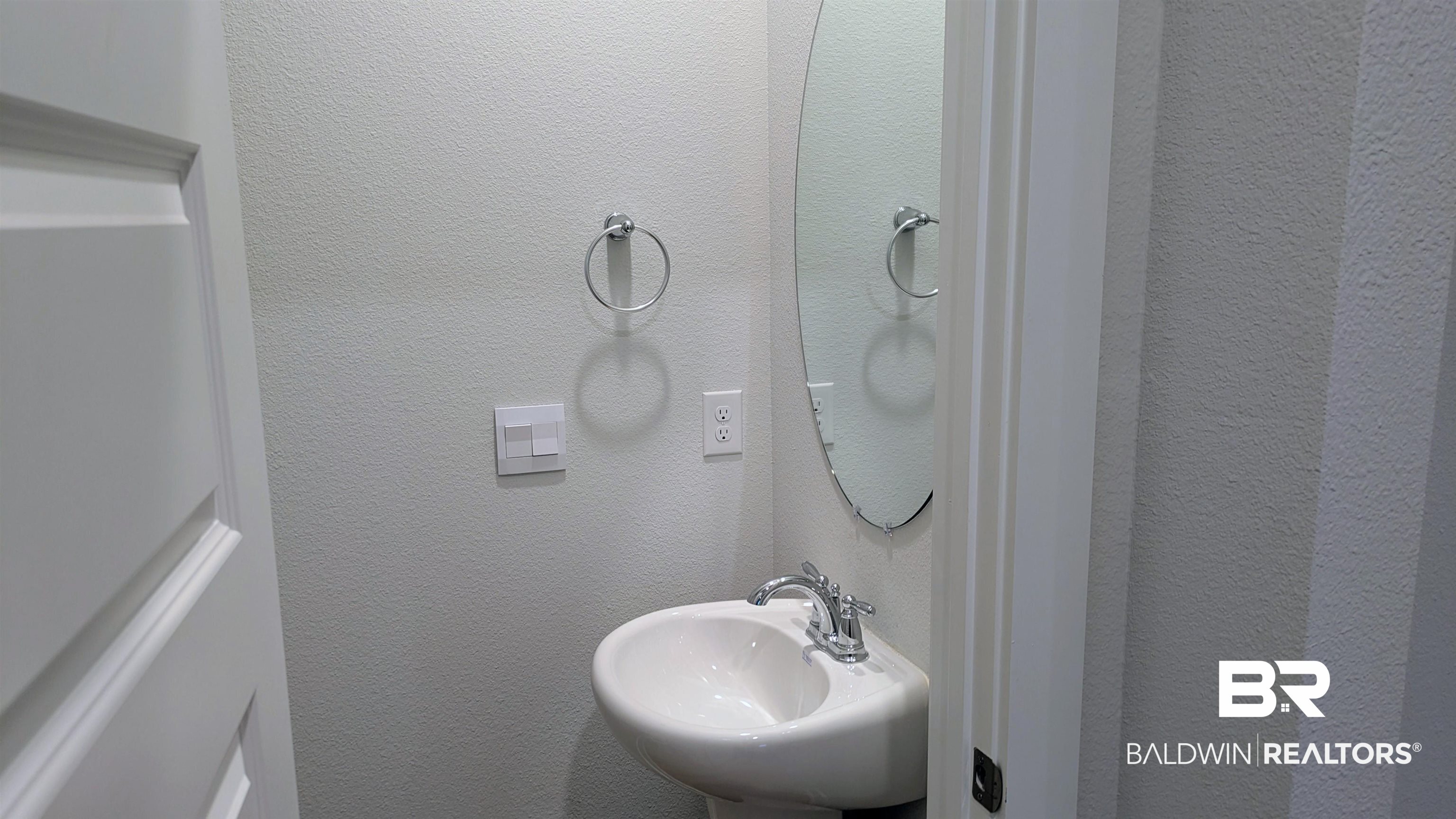 409889 | Photo 29